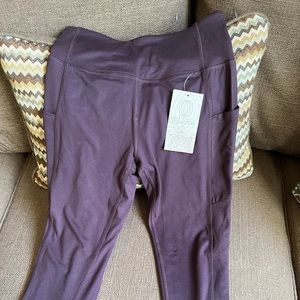 Balance Collection 7/8 leggings